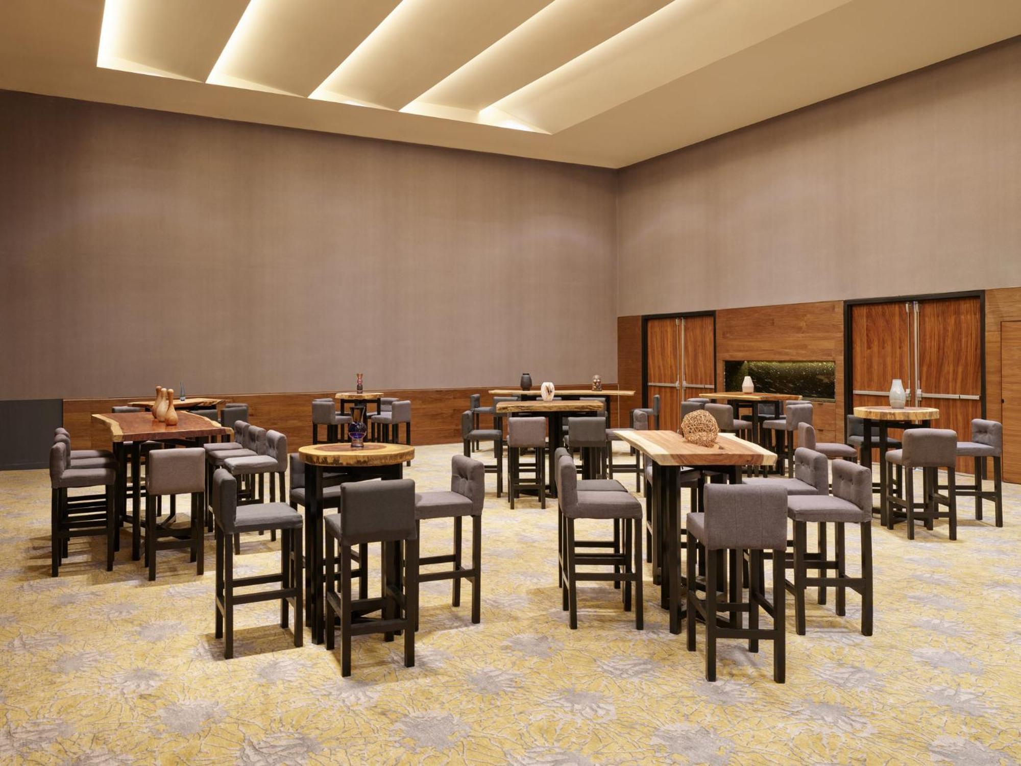 Fiesta Americana Viaducto Aeropuerto เม็กซิโกซิตี้ ภายนอก รูปภาพ The Club at Changi Airport