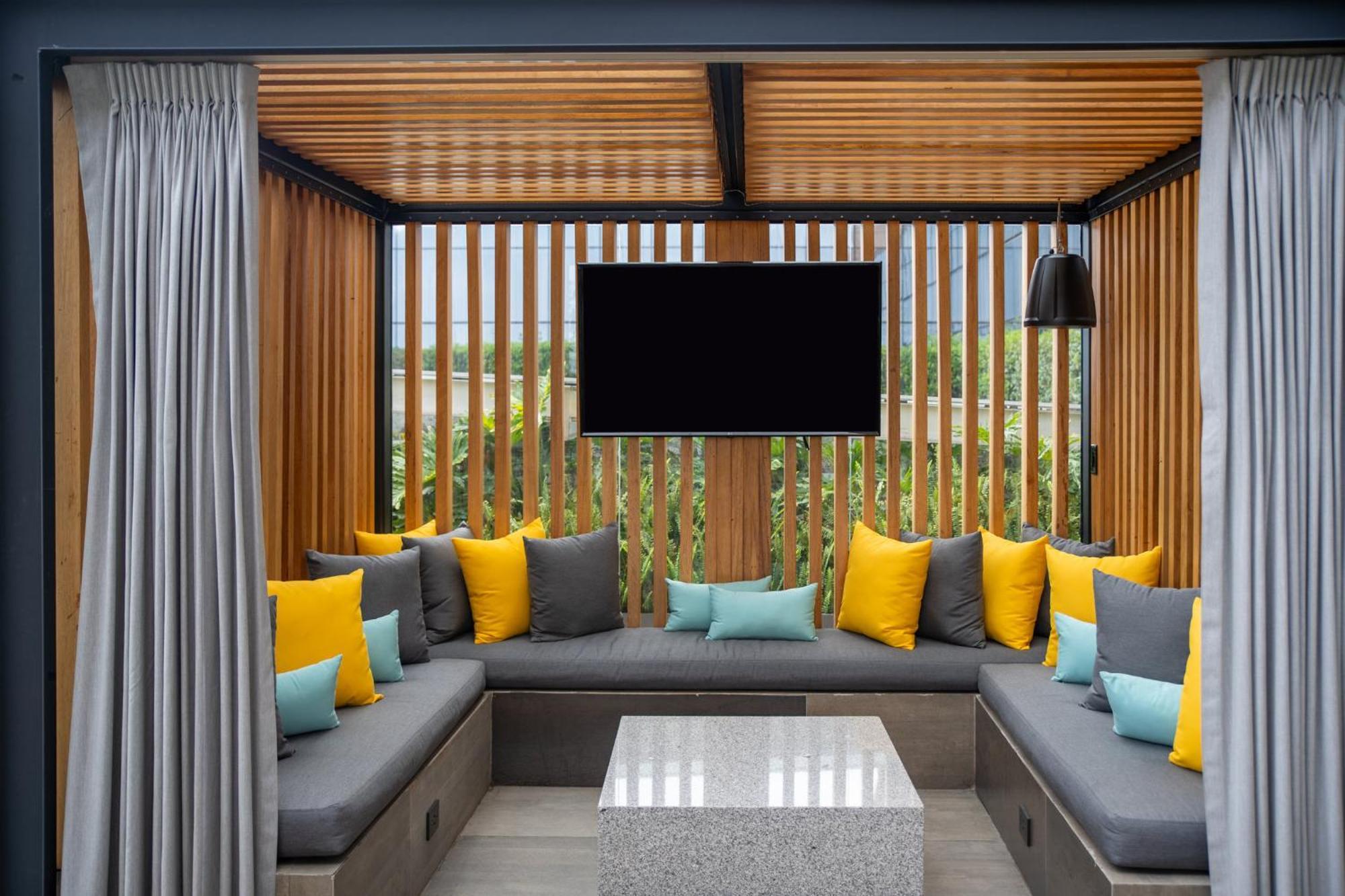 Fiesta Americana Viaducto Aeropuerto เม็กซิโกซิตี้ ภายนอก รูปภาพ Cabana at the pool